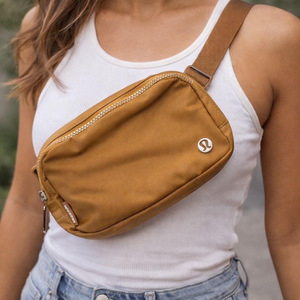 Lululemon Everywhere Belt Bag – Mustard / Golden Brown